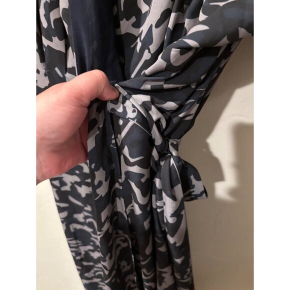 Elegant Black and Gray Maxi Dress - Picture 5 of 13